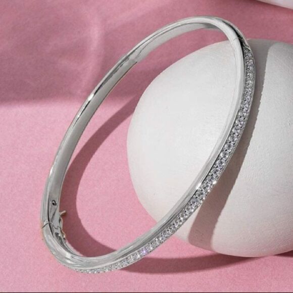 Silver Swarovski Crystal Tennis Bracelet Bangle - Picture 4 of 9